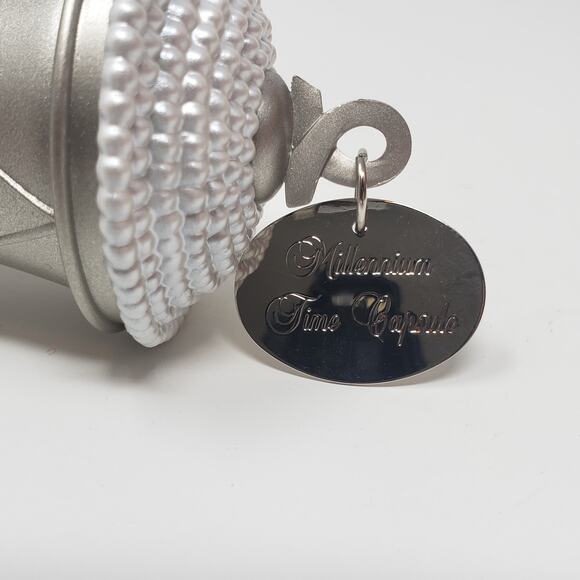 2000 Hallmark Millennium Time Capsule Keepsake Handcrafted Christmas Ornament - Picture 3 of 9